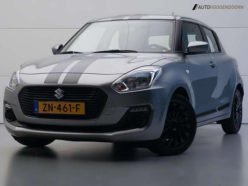 Grijs Gebruikt 2019 Suzuki Swift Comfort Hatchback | € 12.745 (Eerlijke prijs) - Afbeelding 1/4