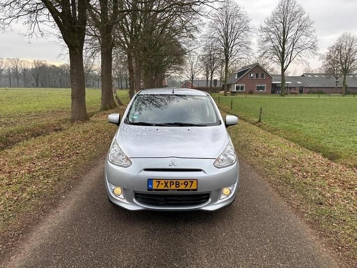 Occasion Mitsubishi Space Star Intense+ 80 PK (58 kW) 2013 Grijs Hatchback