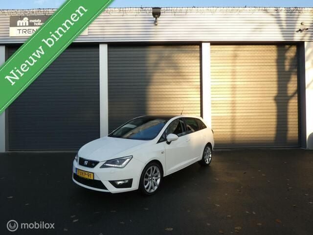 Wit Gebruikt 2014 Seat Ibiza ST FR Stationwagen | € 7.495 (Duur) - Afbeelding 1/4