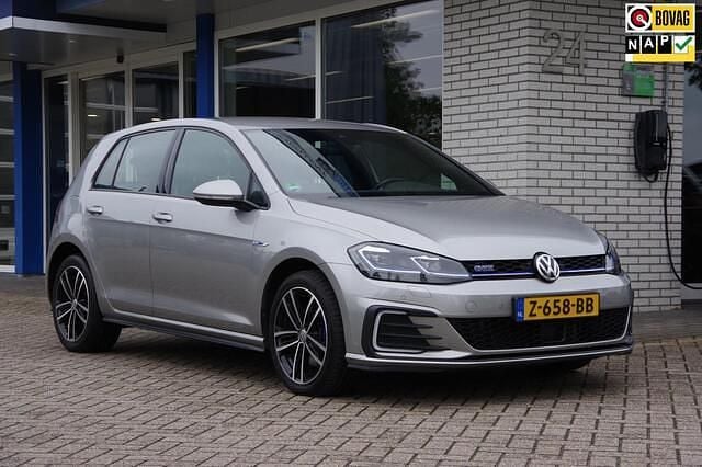 Grijs Gebruikt 2019 VW Golf VII GTE Hatchback | € 19.900 (Super prijs) - Afbeelding 1/4
