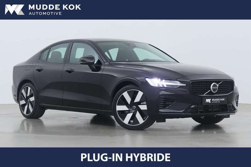 Zwart Nieuw 2025 Volvo S60 Plus Sedan | € 43.350 (Super prijs) - Afbeelding 1/4