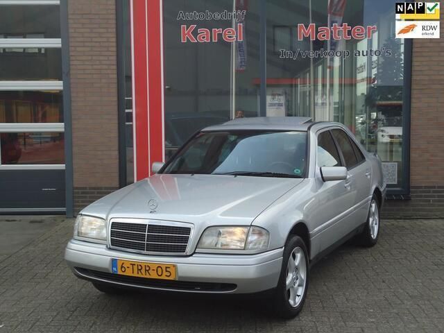 Grijs Occasion 1994 Mercedes C200 Sedan | € 6.950 - Afbeelding 1/4