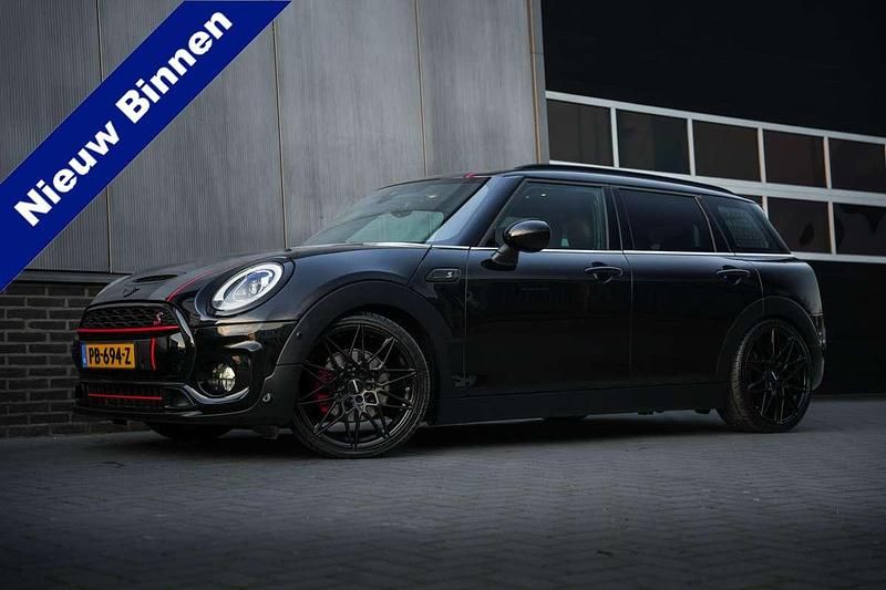 Zwart Occasion 2017 Mini Cooper S Clubman Business Stationwagen | € 15.945 (Eerlijke prijs) - Afbeelding 1/4