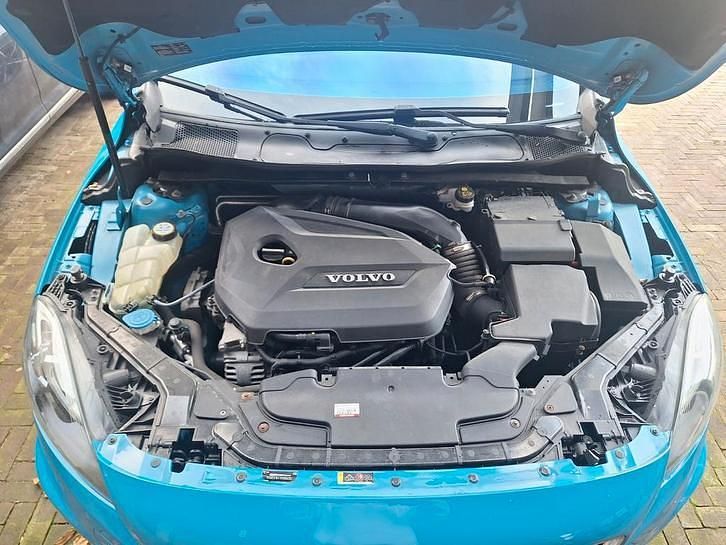 Occasion Volvo V40 Summum 179 PK (131 kW) 2014 Blauw MPV
