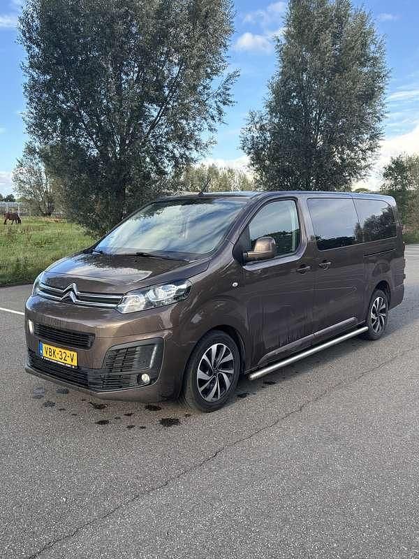 Bruin Gebruikt 2019 Citroën Jumpy MPV | € 28.435 - Afbeelding 1/4