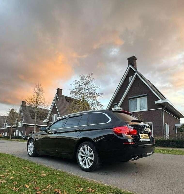 Zwart Gebruikt 2014 BMW 520 Executive Stationwagen | € 12.500 (Eerlijke prijs) - Afbeelding 1/4