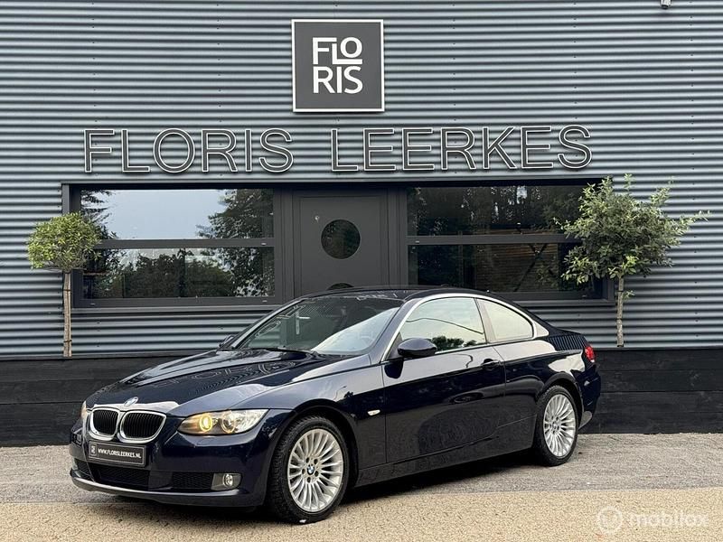 Blauw Gebruikt 2010 BMW 320 Coupé | € 6.450 (Goede deal) - Afbeelding 1/4