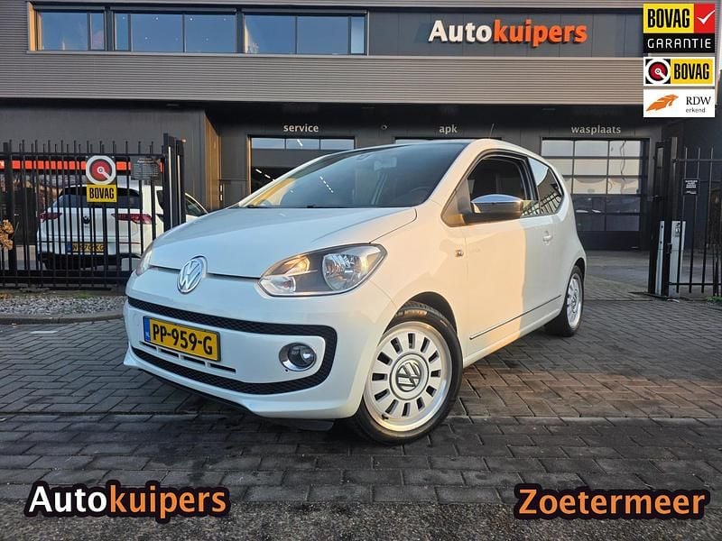 Wit Occasion 2017 VW up! high up! Hatchback | € 5.950 (Super prijs) - Afbeelding 1/4