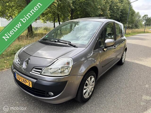 Grijs Gebruikt 2010 Renault Grand Modus Expression MPV | € 4.499 (Eerlijke prijs) - Afbeelding 1/4