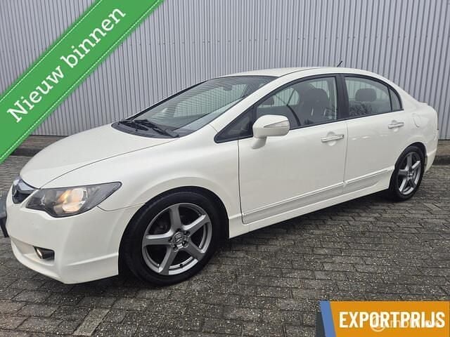 Wit Occasion 2009 Honda Civic Hybrid Sedan | € 2.999 (Goede deal) - Afbeelding 1/4