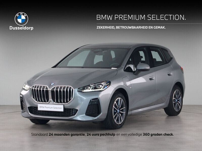 Grijs, metallic lak Gebruikt 2024 BMW 230 Comfort Edition Stationwagen | € 46.450 (Goede deal) - Afbeelding 1/4