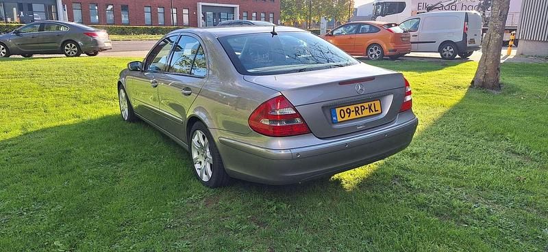 Occasion Mercedes E240 Elegance 177 PK (130 kW) 2005 Zilver Sedan