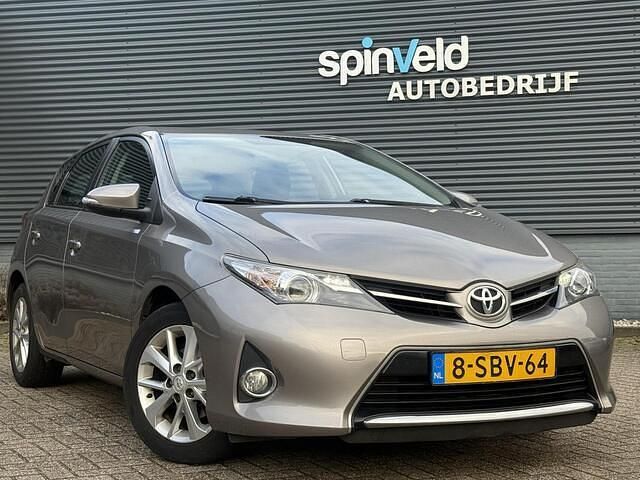 Occasion Toyota Auris 99 PK (72 kW) 2013 Bruin Hatchback