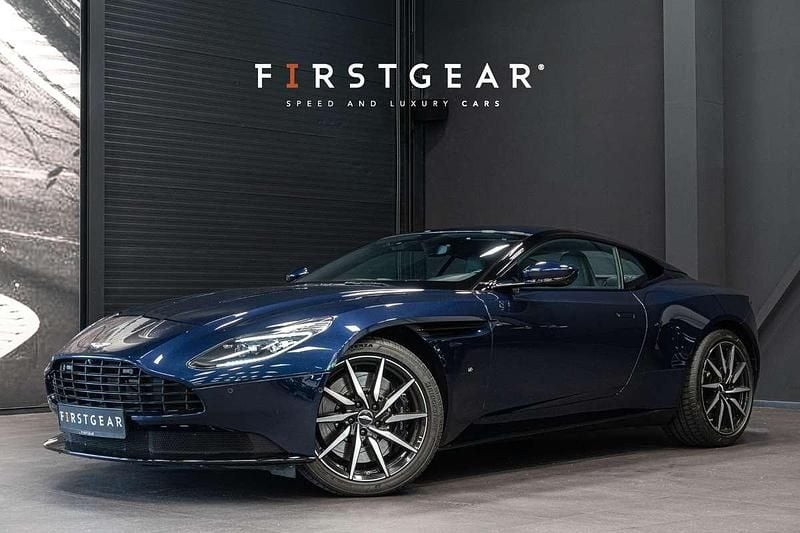 Blauw, metallic lak Gebruikt 2016 Aston Martin DB11 Launch Edition Coupé | € 114.900 - Afbeelding 1/4