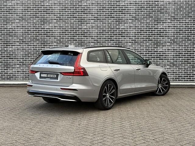 Occasion Volvo V60 Plus 350 PK (257 kW) 2025 Grijs Stationwagen