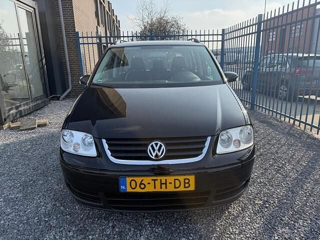 Occasion VW Touran 140 PK (102 kW) 2007 Zwart (metallic) MPV