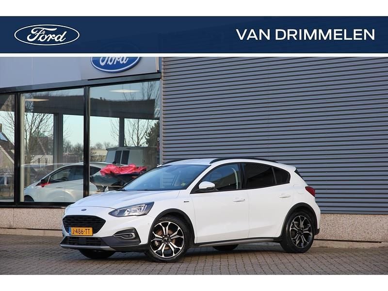 Wit (metallic) Gebruikt 2020 Ford Focus Business Edition Hatchback | € 17.495 (Iets duurder) - Afbeelding 1/4