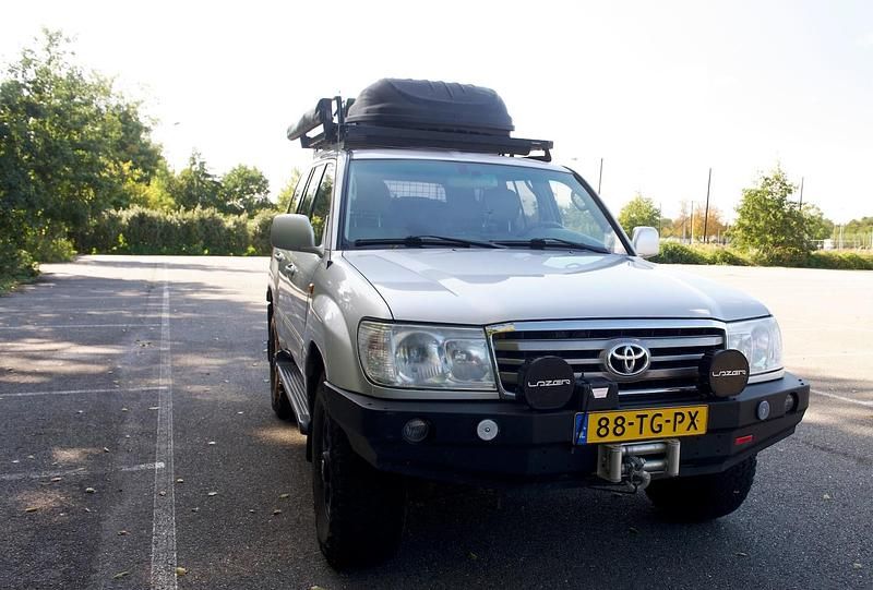 Grijs Gebruikt 2006 Toyota Land Cruiser Executive SUV | € 32.000 - Afbeelding 1/4
