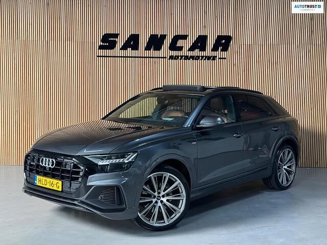 Grijs Gebruikt 2022 Audi Q8 S-Line SUV | € 67.950 - Afbeelding 1/4
