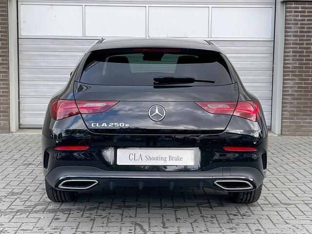 Occasion Mercedes CLA250 Shooting Brake Advanced 218 PK (160 kW) 2024 Zilver Stationwagen
