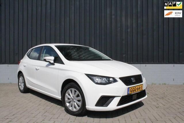 Wit Gebruikt 2022 Seat Ibiza FR Hatchback | € 18.950 (Goede deal) - Afbeelding 1/4