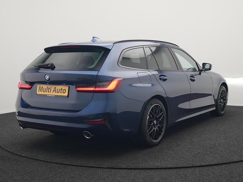 Occasion BMW 330e Sport Line 292 PK (214 kW) 2021 Blauw Stationwagen