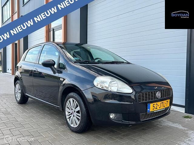 Zwart Gebruikt 2009 Fiat Grande Punto Lusso Hatchback | € 1.149 (Goede deal) - Afbeelding 1/4