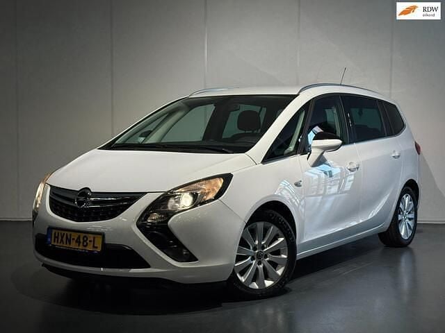 Wit Gebruikt 2013 Opel Zafira Tourer Business Edition MPV | € 6.850 (Goede deal) - Afbeelding 1/4