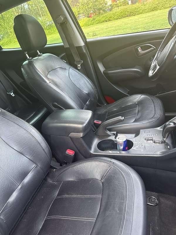 Zwart Gebruikt 2010 Hyundai ix35 SUV | € 7.500 (Goede deal) - Afbeelding 1/4