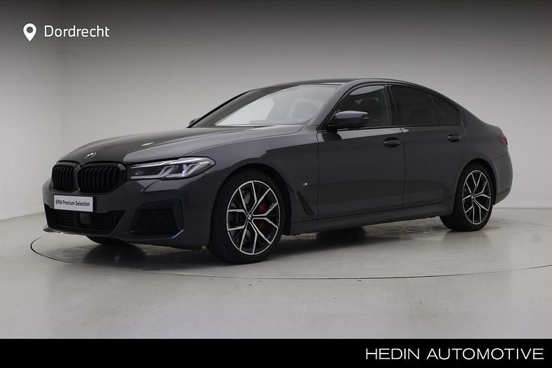 Grijs Gebruikt 2021 BMW 540 M Sport Sedan | € 46.795 - Afbeelding 1/3