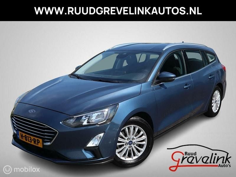 Blauw Gebruikt 2020 Ford Focus Titanium Stationwagen | € 12.895 (Eerlijke prijs) - Afbeelding 1/4