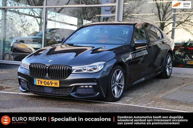 Grijs Gebruikt 2017 BMW 730 Executive Sedan | € 22.995 (Super prijs) - Afbeelding 1/4