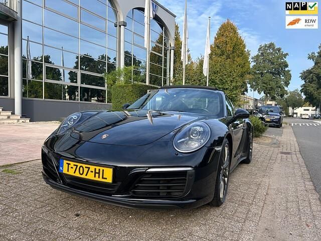 Zwart Gebruikt 2018 Porsche 911 Carrera 4 Coupé | € 79.900 - Afbeelding 1/4