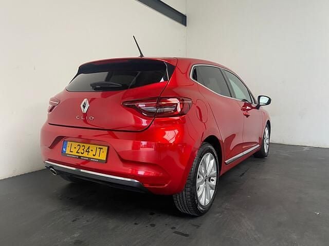Occasion Renault Clio V Intens 93 PK (68 kW) 2021 Rood Hatchback