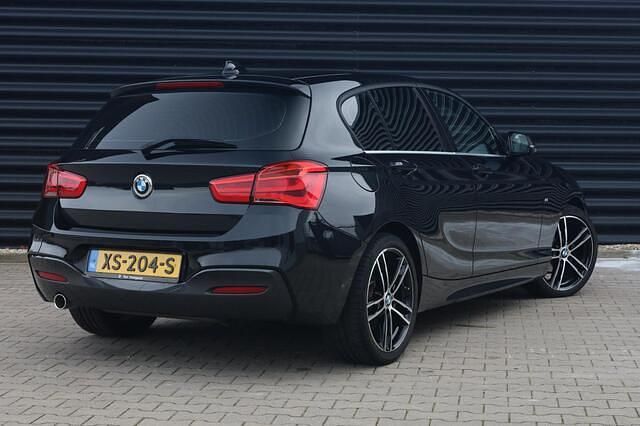Occasion BMW 118 Executive 136 PK (100 kW) 2019 Zwart Hatchback