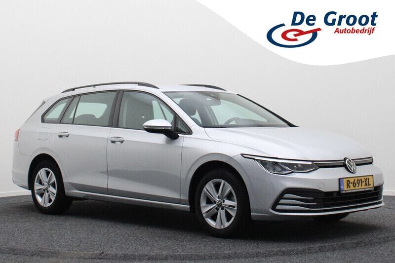 Grijs Gebruikt 2021 VW Golf VIII Business Stationwagen | € 21.950 (Eerlijke prijs) - Afbeelding 1/4
