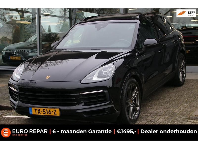 Zwart Occasion 2018 Porsche Cayenne SUV | € 43.995 (Super prijs) - Afbeelding 1/4