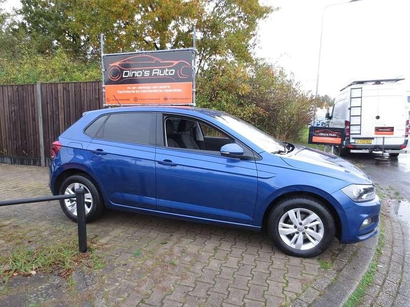 Blauw Gebruikt 2021 VW Polo Comfortline Hatchback | € 15.450 (Super prijs) - Afbeelding 1/4
