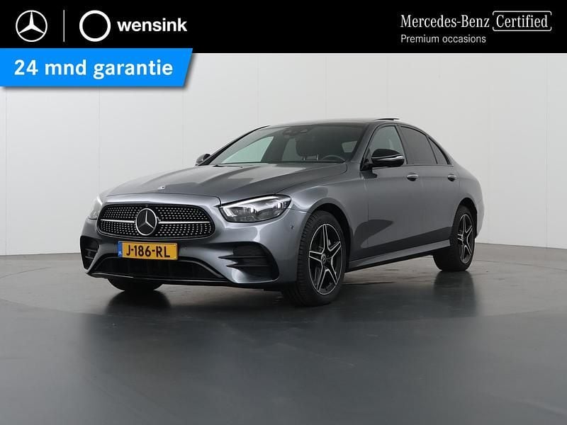 Grijs Gebruikt 2020 Mercedes E300 Business Sedan | € 46.850 (Duur) - Afbeelding 1/4