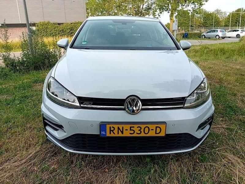 Wit Gebruikt 2018 VW Golf VII R Stationwagen | € 13.390 (Iets duurder) - Afbeelding 1/4