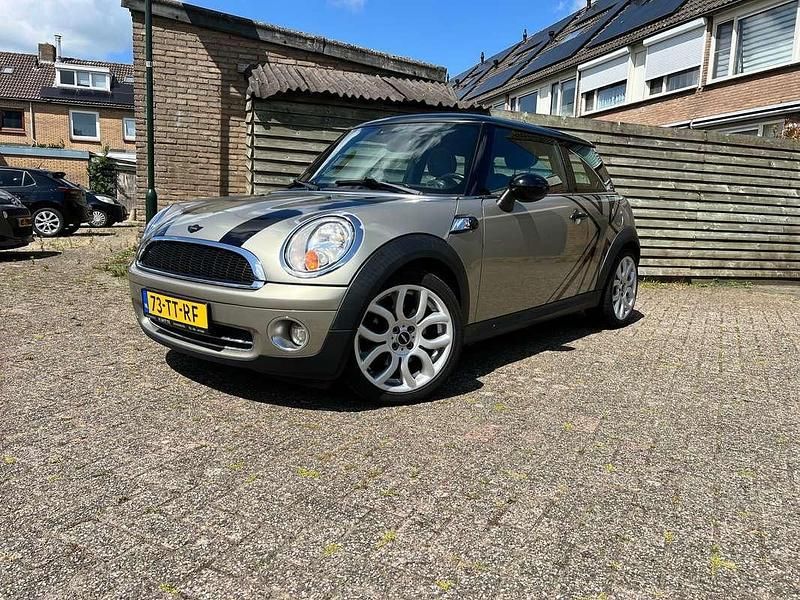 Zilver Gebruikt 2007 Mini Cooper Chili Hatchback | € 5.950 (Eerlijke prijs) - Afbeelding 1/4