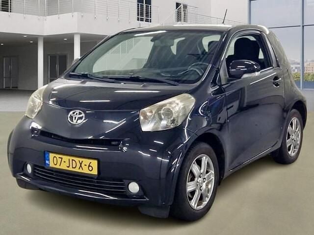 Zwart (metallic) Gebruikt 2009 Toyota iQ Hatchback | € 6.985 (Duur) - Afbeelding 1/4