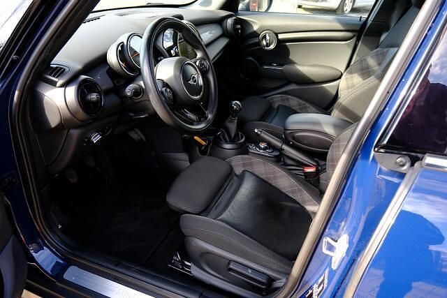 Occasion Mini Cooper Business 136 PK (100 kW) 2016 Blauw Hatchback