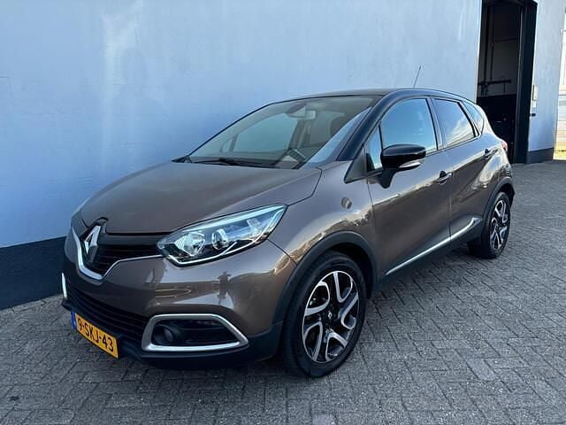 Bruin Gebruikt 2013 Renault Captur Dynamique SUV | € 9.250 (Eerlijke prijs) - Afbeelding 1/4