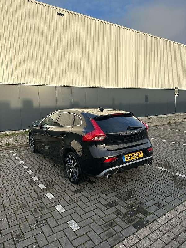Occasion Volvo V40 R-Design 120 PK (88 kW) 2015 Zwart MPV
