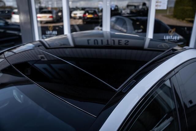 Occasion Mercedes C180 AMG 157 PK (115 kW) 2021 Wit Sedan