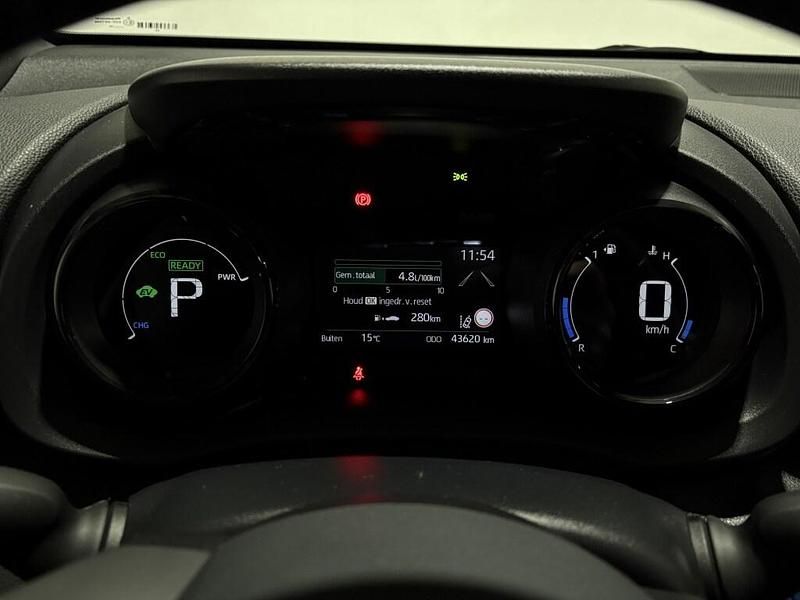 Occasion Toyota Yaris Executive 116 PK (85 kW) 2023 Rood Hatchback