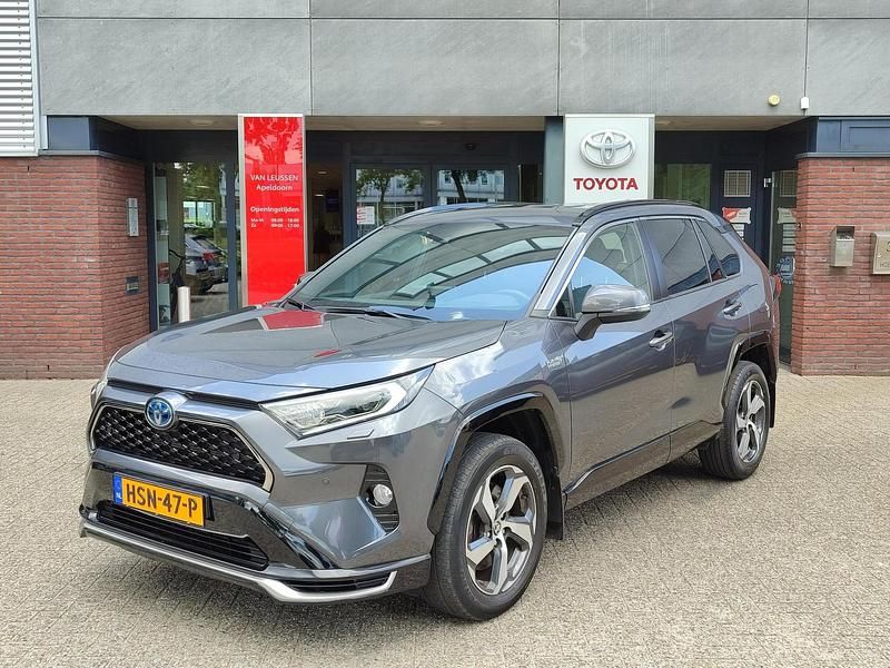 Grijs Occasion 2021 Toyota RAV4 Hybrid Plus SUV | € 35.999 (Goede deal) - Afbeelding 1/4