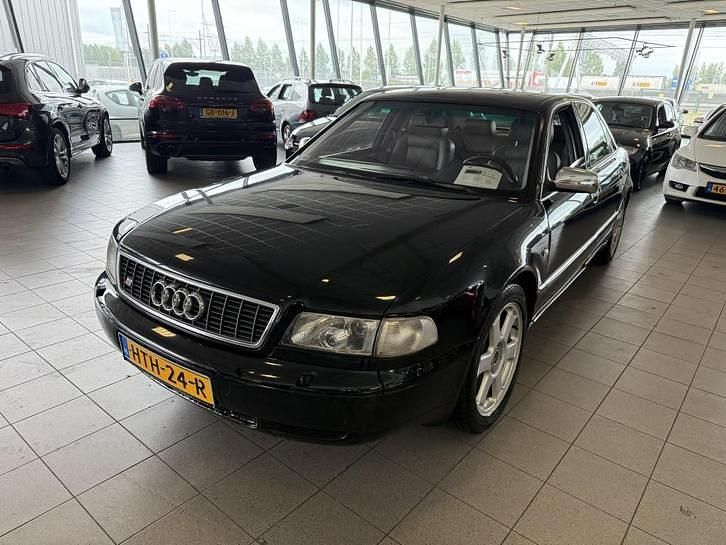 Zwart, metallic lak Gebruikt 1998 Audi S8 Sedan | € 5.390 - Afbeelding 1/4