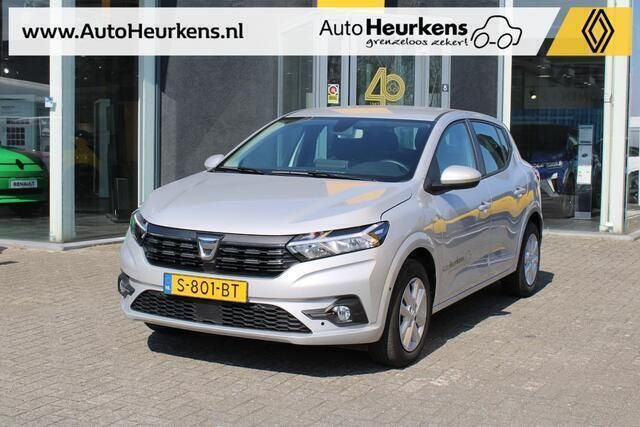 Grijs, metallic lak Gebruikt 2023 Dacia Sandero Expression Hatchback | € 16.445 (Goede deal) - Afbeelding 1/4